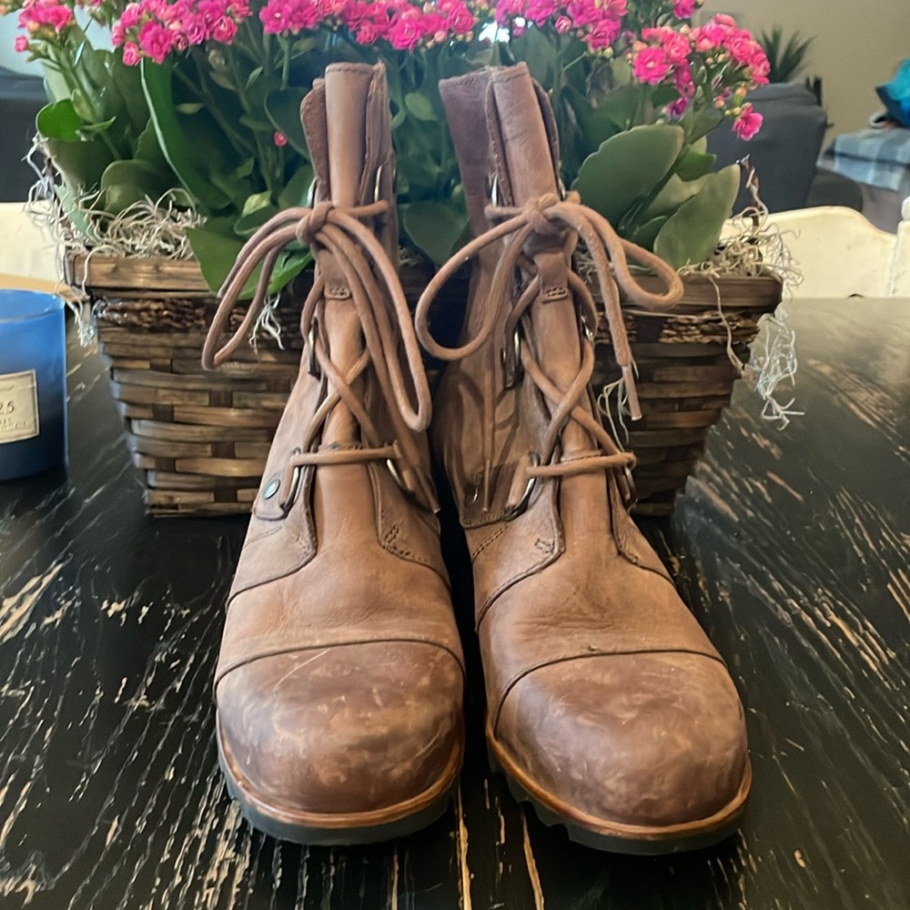 Leather Sorel wedge boots.